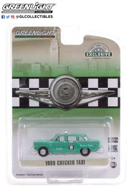 Checker  - Marathon A11  1969 green - 1:64 - GreenLight - 30232 - gl30232 | The Diecast Company