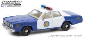 Plymouth  - Fury 1974 white/blue - 1:43 - GreenLight - 86602 - gl86602 | The Diecast Company