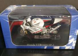 Honda  - VTR 1000 SP-2 white/red/black - 1:24 - Magazine Models - 4110124 - mag4110124 | The Diecast Company
