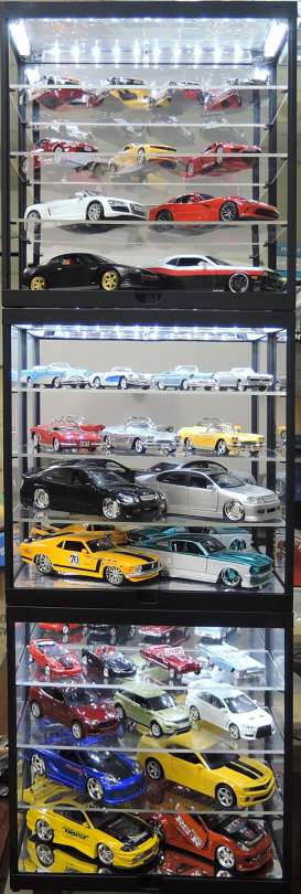 Accessoires diorama - 2021 black - 1:18 - Triple9 Collection - 247840Mbk - T9-247840Mbk | The Diecast Company