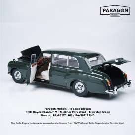 Rolls Royce  - Phantom V MPW Limousine 1964 racing green - 1:18 - Paragon - 98217L - para98217L | The Diecast Company