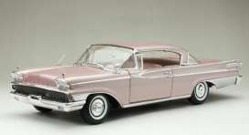 Mercury  - Parklane Hardtop 1959 silver-beige - 1:18 - SunStar - 5167 - sun5167 | The Diecast Company