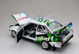 Ford  - Escort RS1800 #3 2008 white/green/blue - 1:18 - SunStar - 4852 - sun4852 | The Diecast Company