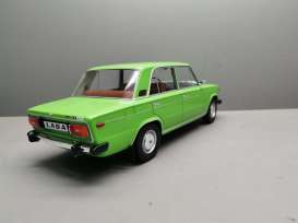 Lada  - 2106 1980 bright green - 1:18 - Triple9 Collection - 1800247 - T9-1800247 | The Diecast Company
