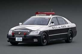 Toyota  - Crown GRS180 white/black - 1:18 - Ignition - IG2049 - IG2049 | The Diecast Company