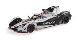Dragon  - 2018 white/black - 1:43 - Minichamps - 414180007 - mc414180007 | The Diecast Company