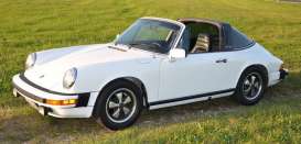 Porsche  - 911 silver - 1:18 - Schuco - 0298 - schuco0298 | The Diecast Company