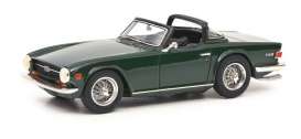 Triumph  - TR6 british racing green - 1:43 - Schuco - 9130 - schuco9130 | The Diecast Company