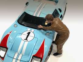 Figures  - Race Day Figure V 2021  - 1:18 - American Diorama - 76287 - AD76287 | The Diecast Company