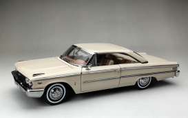 Ford  - Galaxie 500 hardtop 1963 sandshell/beige  - 1:18 - SunStar - 1468 - sun1468 | The Diecast Company