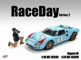 Figures  - Race Day II Figure IV 2021  - 1:18 - American Diorama - 76298 - AD76298 | The Diecast Company