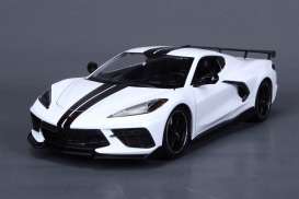 Chevrolet  - Corvette  white/black - 1:18 - Maisto - 31455W - mai31455W | The Diecast Company