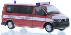 Volkswagen  - T6 red/white - 1:87 - Rietze - R53705 - RZ53705 | The Diecast Company