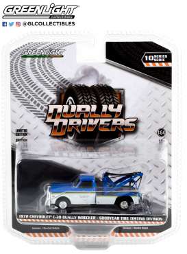 Chevrolet  - C-30 Dually Wrecker 1972 white/blue/yellow - 1:64 - GreenLight - 46100B - gl46100B | The Diecast Company