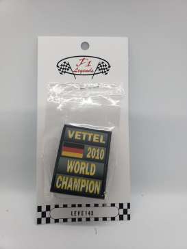 Figures diorama - S.Vettel W.Champion Sign 2010  - 1:43 - Cartrix - LE43006 - CTLE43006 | The Diecast Company