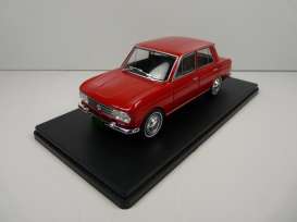 Datsun  - red - 1:24 - Magazine Models - mag24datsun | The Diecast Company