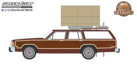 Ford  - LTD Country 1979 brown - 1:64 - GreenLight - 38030C - gl38030C | The Diecast Company