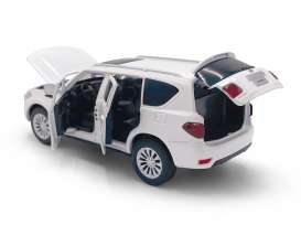 Nissan  - Y62 white - 1:32 - Tayumo - 32115013 - tay32115013 | The Diecast Company