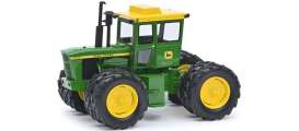 John Deere  - 7520 green - 1:32 - Schuco - 09165 - schuco09165 | The Diecast Company