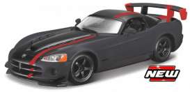 Dodge  - 2009 grey/black/red - 1:24 - Bburago - 22114G - bura22114gy | The Diecast Company