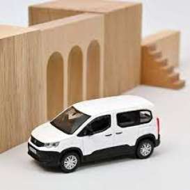Peugeot  - Rifter 2018 white - 1:43 - Norev - 479062 - nor479062 | The Diecast Company