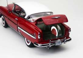 Chevrolet  - Bel Air Hard Top Coupe 1953 red/white - 1:18 - SunStar - 1607 - sun1607 | The Diecast Company