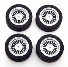 Wheels & tires Rims & tires - black/chrome - 1:18 - KK - Scale - acc017 - kkdcacc017 | The Diecast Company