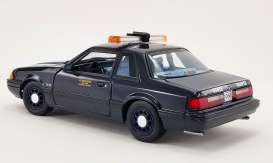 Ford  - Mustang 1988 blue - 1:18 - GMP - 18975 - gmp18975 | The Diecast Company