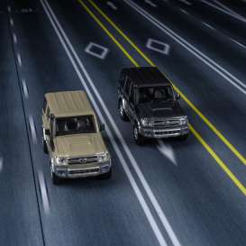 Toyota  - Land Cruiser 76 sandy taupe - 1:64 - Para64 - 65316 - pa65316rhd | The Diecast Company