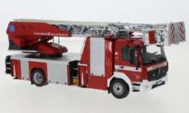 Mercedes Benz  - Atego DLK 23/12 Metz red - 1:43 - IXO Models - TRF024 - ixTRF024 | The Diecast Company