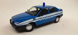 Alfa Romeo  - 155 1996 blue - 1:18 - Triple9 Collection - 1800386 - T9-1800386 | The Diecast Company