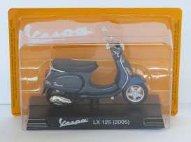 Vespa  - LX 125 2005 blue - 1:18 - Magazine Models - X26ALA0040 - MagVes0040 | The Diecast Company