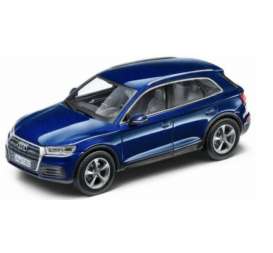 Audi  - Q5  2017 navarra blue - 1:43 - Spark - 21730 - Audi5011605632 | The Diecast Company