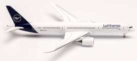 Boeing  - 737-9 white/blue - 1:500 - Herpa Wings - H535946 - herpa535946 | The Diecast Company