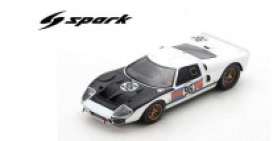 Ford  - GT40 MK2 1966 white/black - 1:43 - Spark - us256 - spaus257 | The Diecast Company