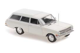 Opel  - Rekord A caravan 1962 white - 1:43 - Maxichamps - 940041010 - mc940041010 | The Diecast Company