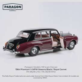 Rolls Royce  - Phantom V MPW  1964 black/royal garnet - 1:18 - Paragon - 38218 - para38218rhd | The Diecast Company