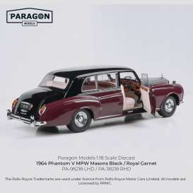 Rolls Royce  - Phantom V 1964 black/royal garnet - 1:18 - Paragon - 38218 - para38218rhd | The Diecast Company