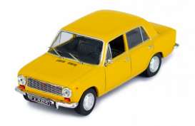 Lada  - 1200 1970 yellow-orange - 1:43 - IXO Models - CLC406N - ixCLC406N | The Diecast Company