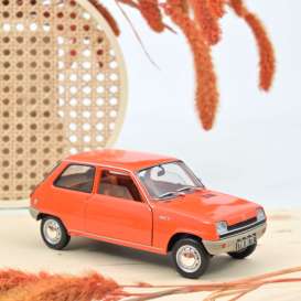 Renault  - 5 1972 orange - 1:18 - Norev - 185381 - nor185381 | The Diecast Company