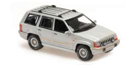 Jeep  - Grand Cherokee 1995 silver  - 1:43 - Maxichamps - 940149661 - mc940149661 | The Diecast Company