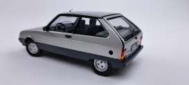Citroen  - Axel 1990 silver-grey - 1:18 - Triple9 Collection - 1800335 - T9-1800335 | The Diecast Company