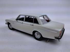 Volvo  - 164 1990 white - 1:18 - Triple9 Collection - 1800374 - T9-1800374 | The Diecast Company