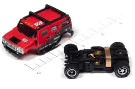 Hummer  - H2 2005 red/black - 1:64 - Auto World - SC380 - awSC380-2red | The Diecast Company
