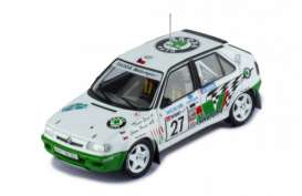 Skoda  - Felicia 1995 white/green - 1:43 - IXO Models - Rac413A - ixrac413A | The Diecast Company