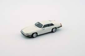 Jaguar  - XJS 1984 white - 1:64 - BM Creations - 64B0161 - BM64B0161lhd | The Diecast Company