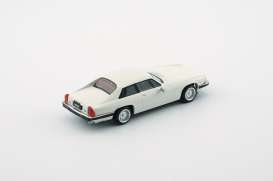 Jaguar  - XJS 1984 white - 1:64 - BM Creations - 64B0161 - BM64B0161lhd | The Diecast Company