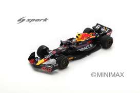 Oracle Red Bull Racing  - RB18 2022 blue/red/yellow - 1:43 - Spark - S8560 - spas8560 | The Diecast Company