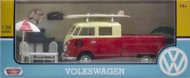 Volkswagen  - Pick-up Bus *Beach Party* red/white - 1:24 - Motor Max - 79722 - mmax79722 | The Diecast Company