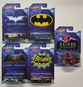 Batman  - Batmobile assortment various - 1:64 - Hotwheels - HDG89 - hwmvHDG89-956A | The Diecast Company